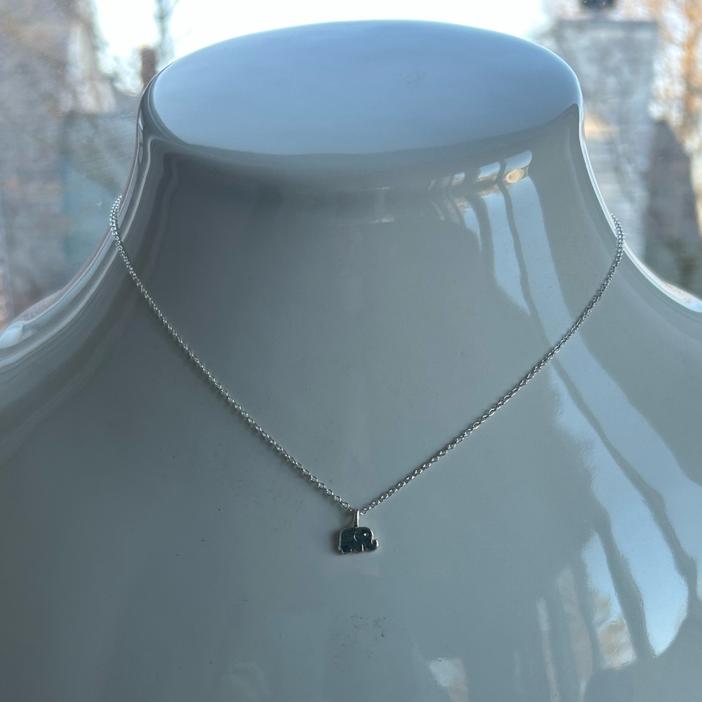 Sterling silver elephant necklace, pre owned, small and dainty